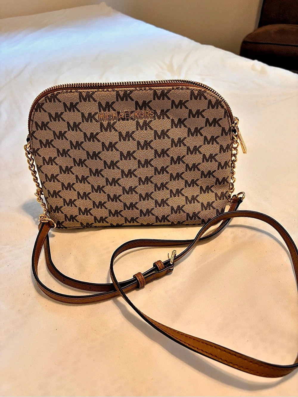 Michael Kors Jet Set Large Logo Dome Crossbody Bag Brown & Tan